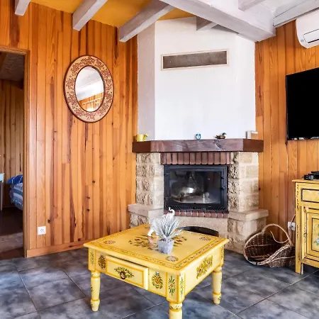 Holiday home Le Noisetier By Interhome